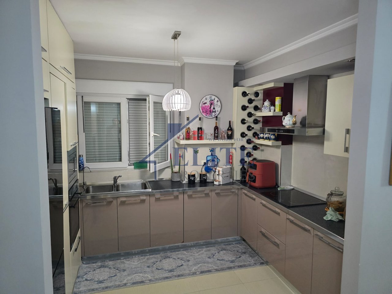 Magnet Complex, three bedroom apartment for sale