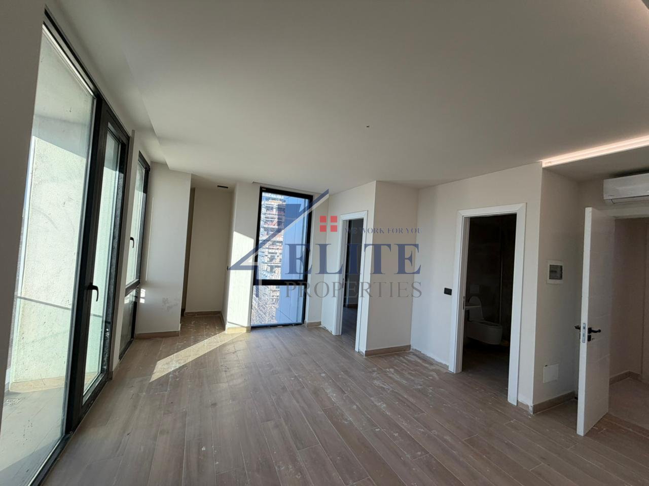 Rruga Dritan Hoxha – Ambiente Zyrash me Qira