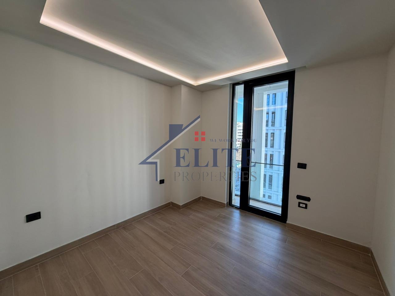 Rruga Dritan Hoxha – Ambiente Zyrash me Qira