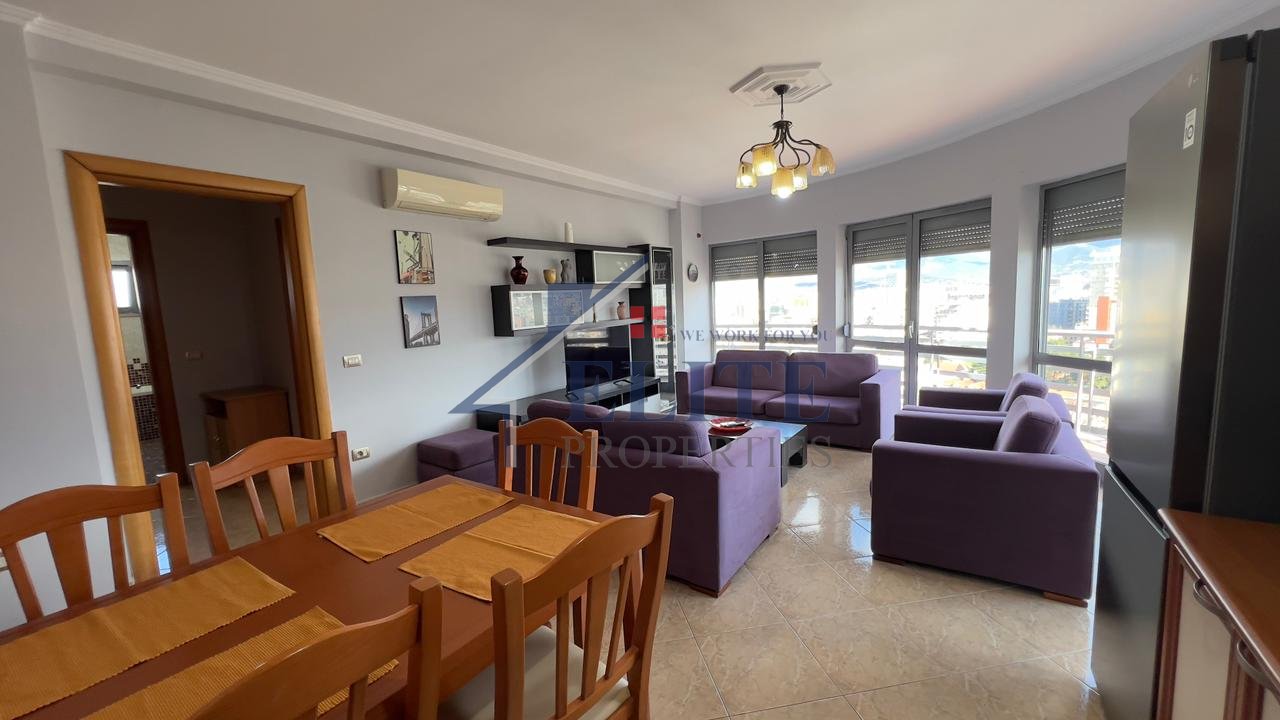 Zogu i Zi, appartamento 2+1+2 a Zogu i Zi