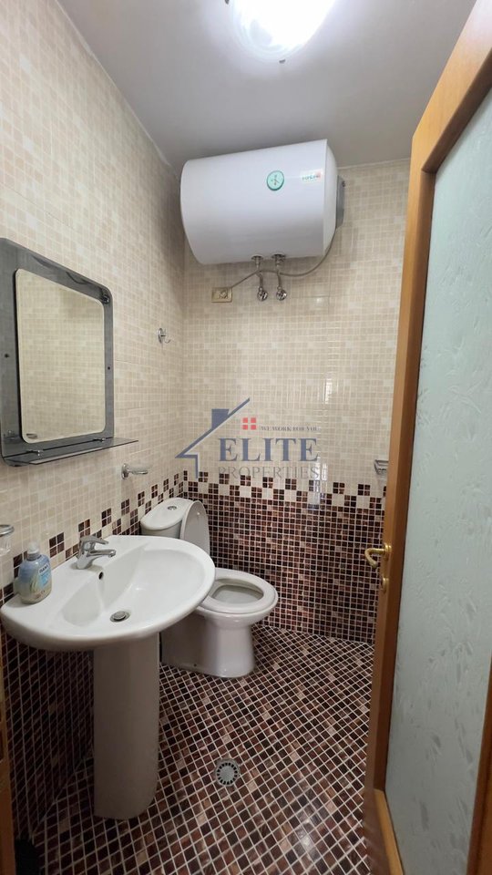 Zogu i Zi, appartamento 2+1+2 a Zogu i Zi