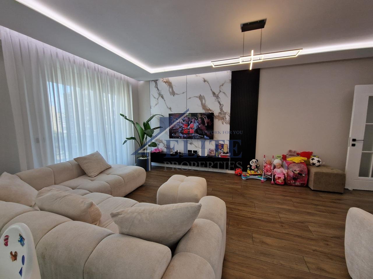 Turdiu Residence, three bedrooms apartment for rent