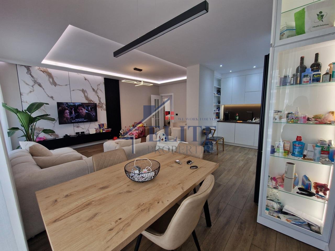 Turdiu Residence, three bedrooms apartment for rent