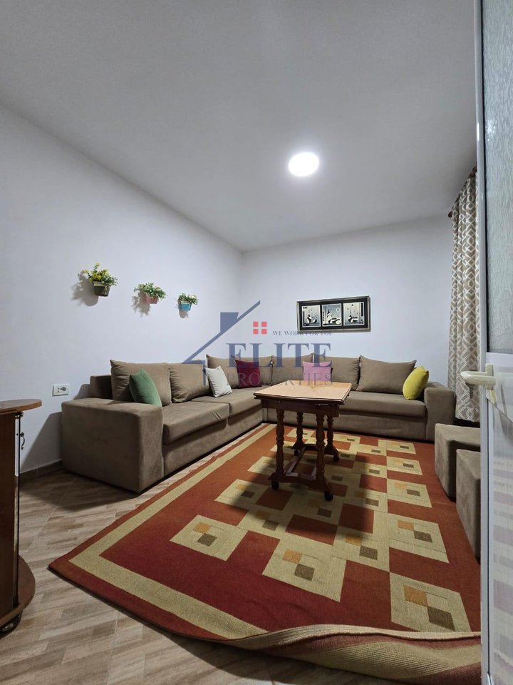 Casa indipendente in affitto – Laprakë