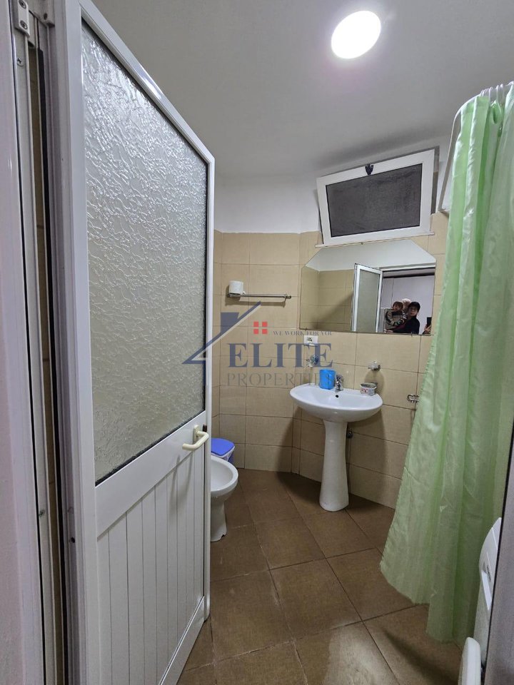 Casa indipendente in affitto – Laprakë