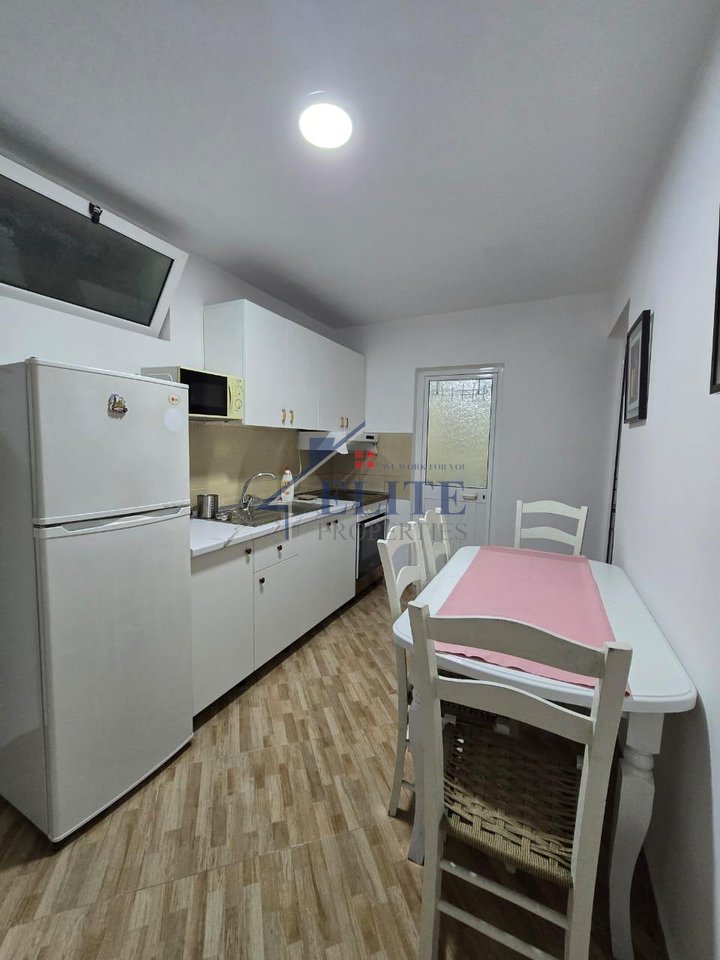 Casa indipendente in affitto – Laprakë