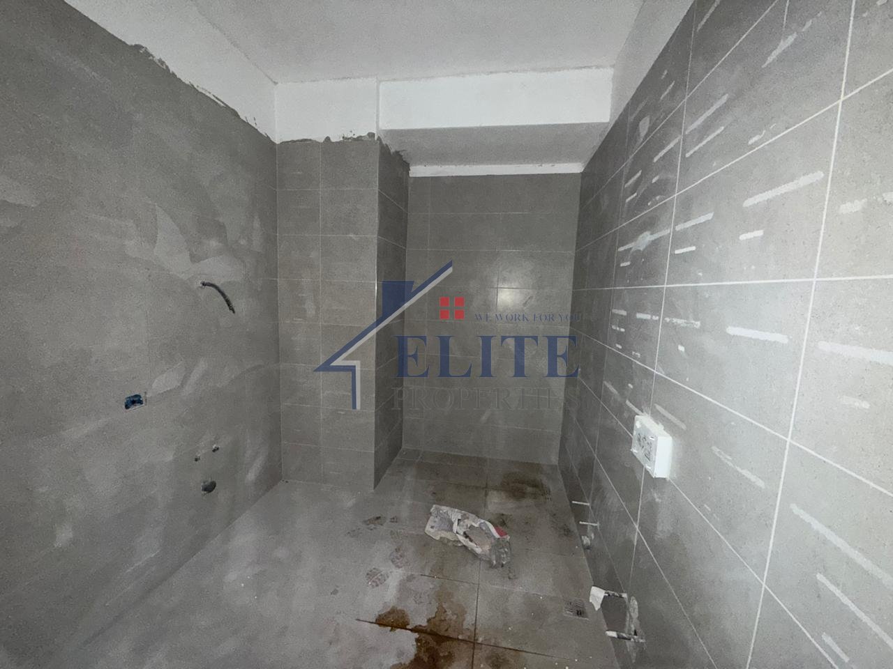 Complesso residenziale Xheluks, appartamento con due camere da letto in vendita