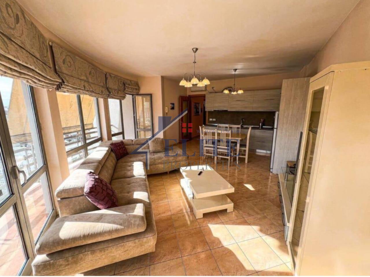 Zogu i Zi, prane Ring Center, jepet me qira apartament 2+1