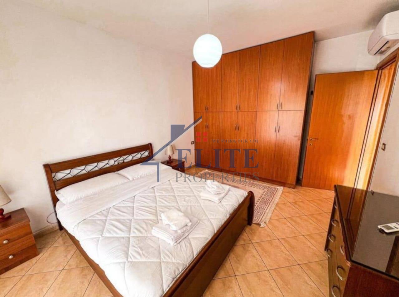 Zogu i Zi, prane Ring Center, jepet me qira apartament 2+1