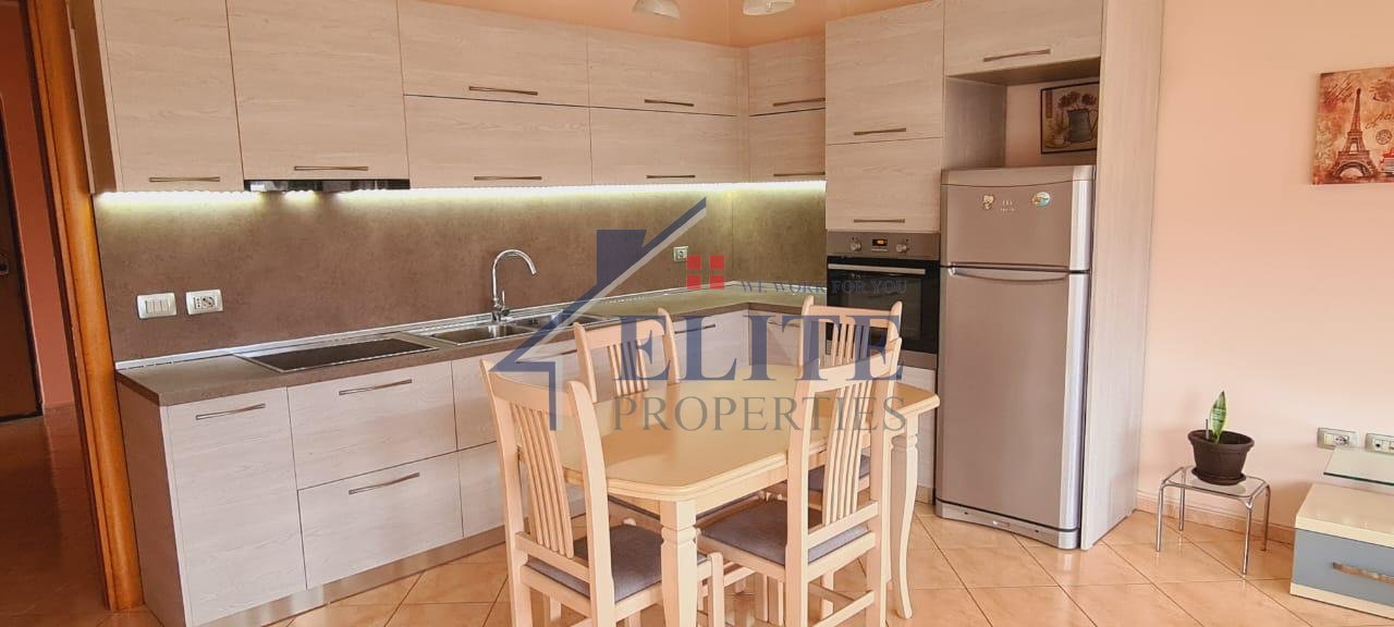 Zogu i Zi, prane Ring Center, jepet me qira apartament 2+1