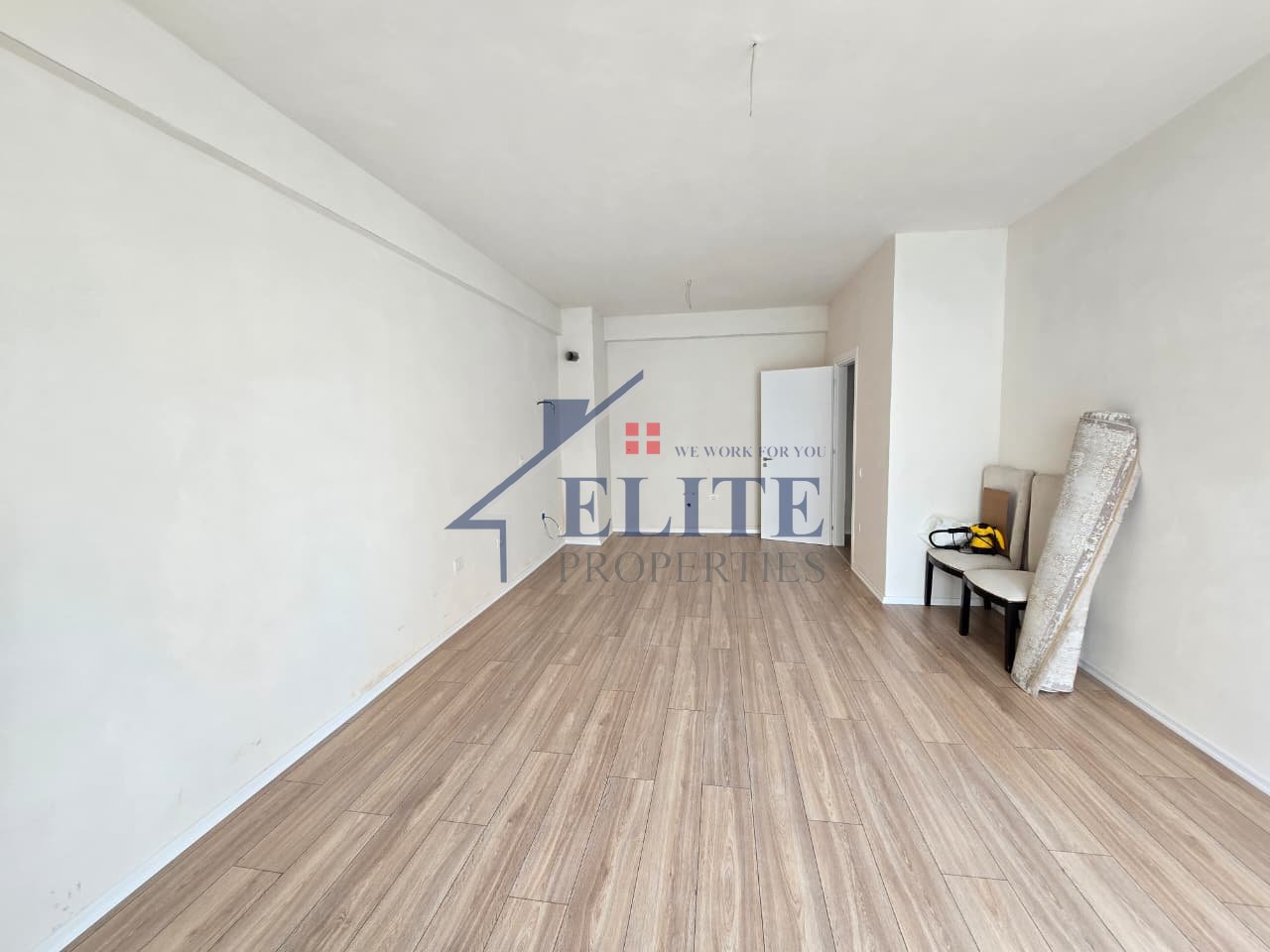 Pranë Vilës L Astir, apartament 1+1 në shitje