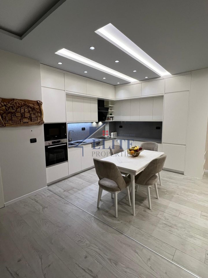 Lago secco, appartamento 2+1+2 in affitto