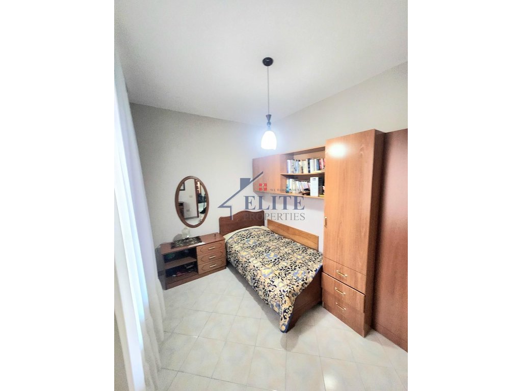 Ali Demi, three bedrooms apartment for rent