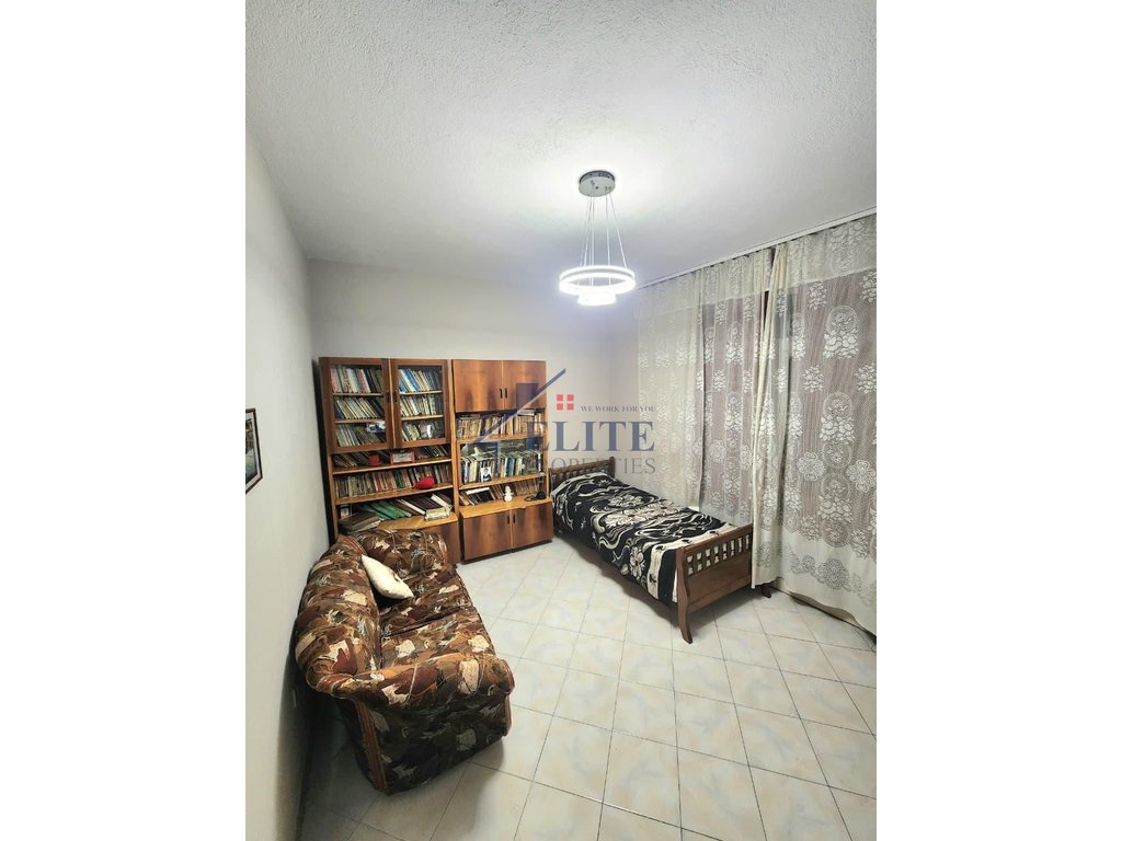 Ali Demi, three bedrooms apartment for rent
