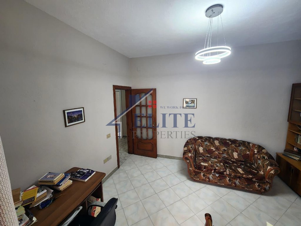Ali Demi, three bedrooms apartment for rent