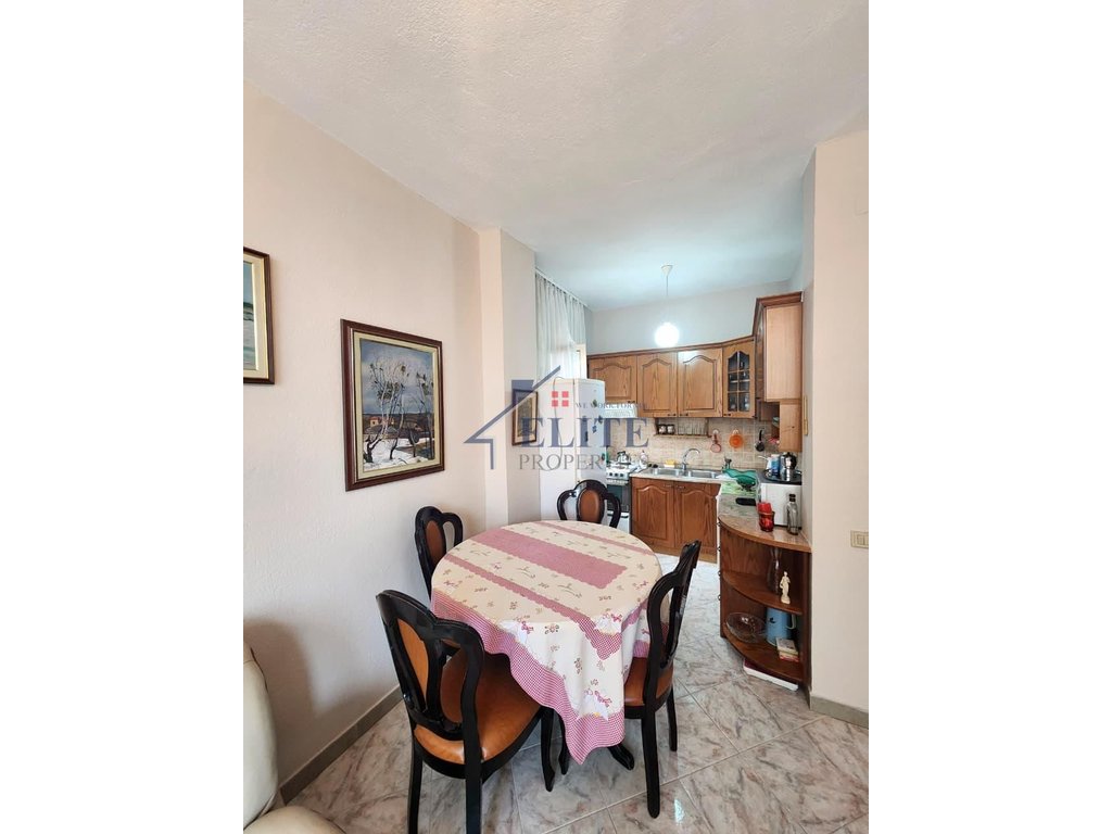 Ali Demi, three bedrooms apartment for rent