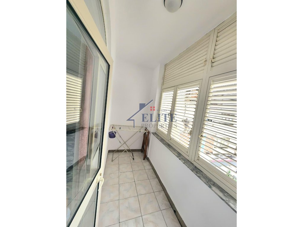 Ali Demi, three bedrooms apartment for rent