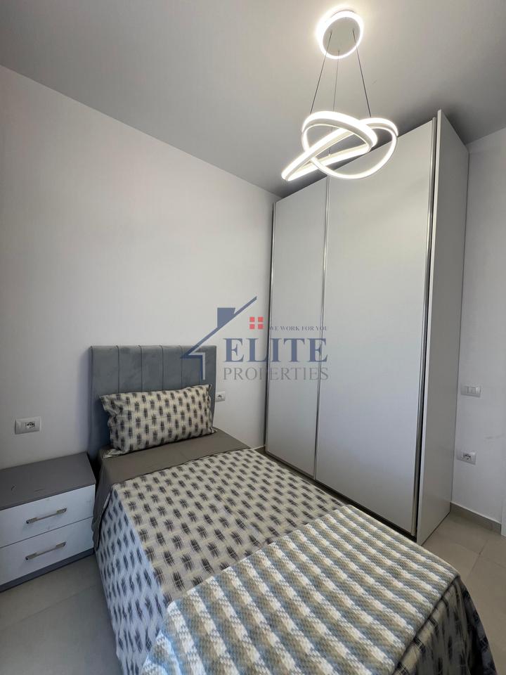 Pranë Spitalit Amerikan 3, apartament 2+1 me qira