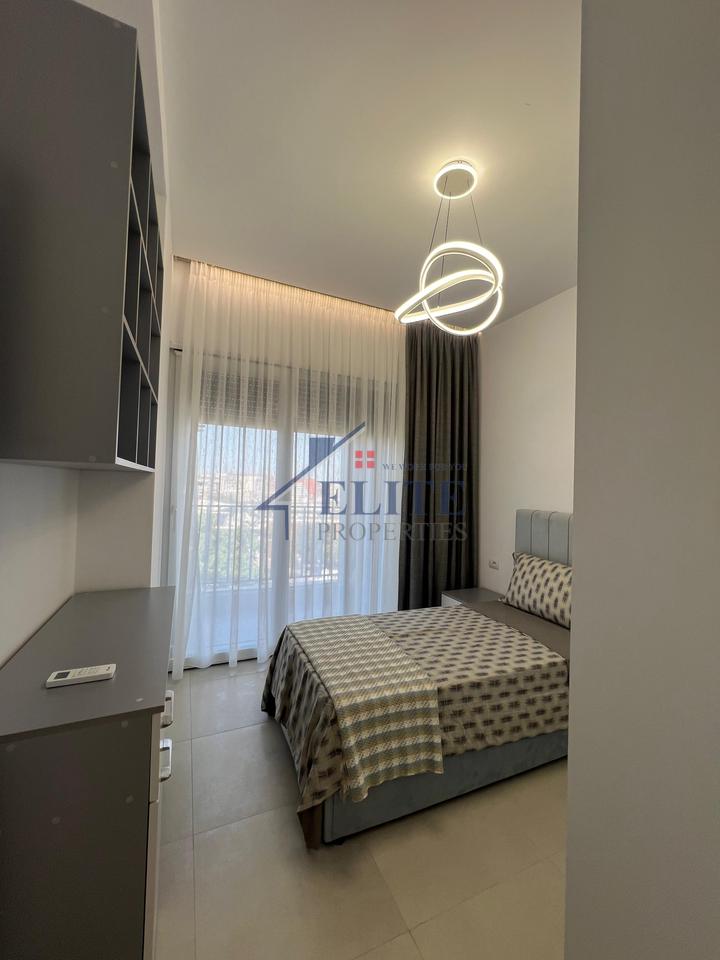 Pranë Spitalit Amerikan 3, apartament 2+1 me qira