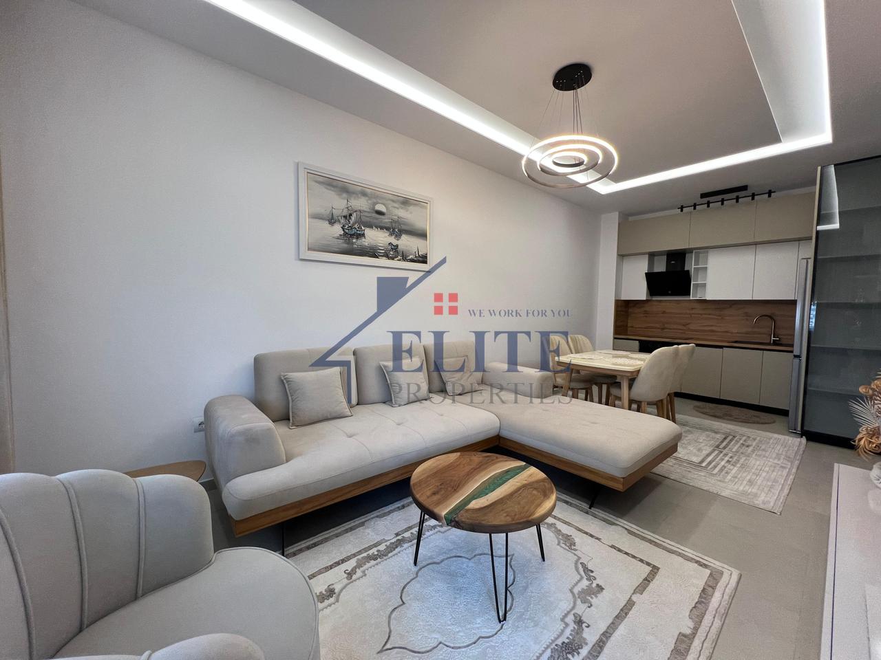 Pranë Spitalit Amerikan 3, apartament 2+1 me qira