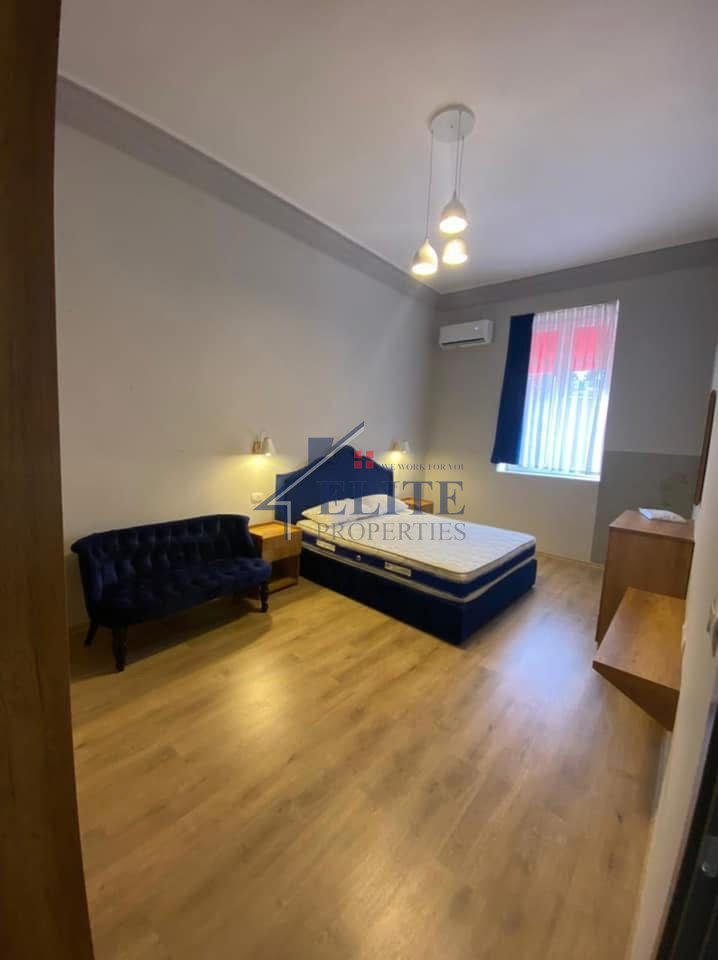 Rruga e Durrazos, pranë Koloseumit, apartament 2+1 me qira