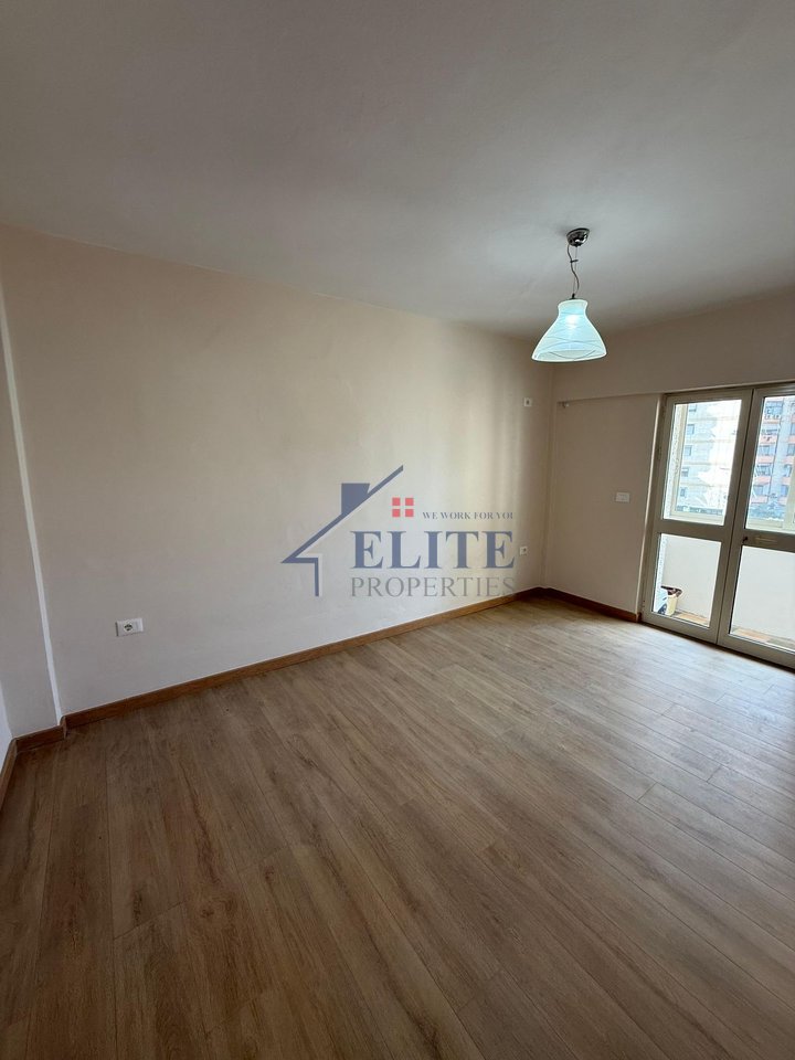 9-katëshet, apartament/zyrë 2+1 me qira