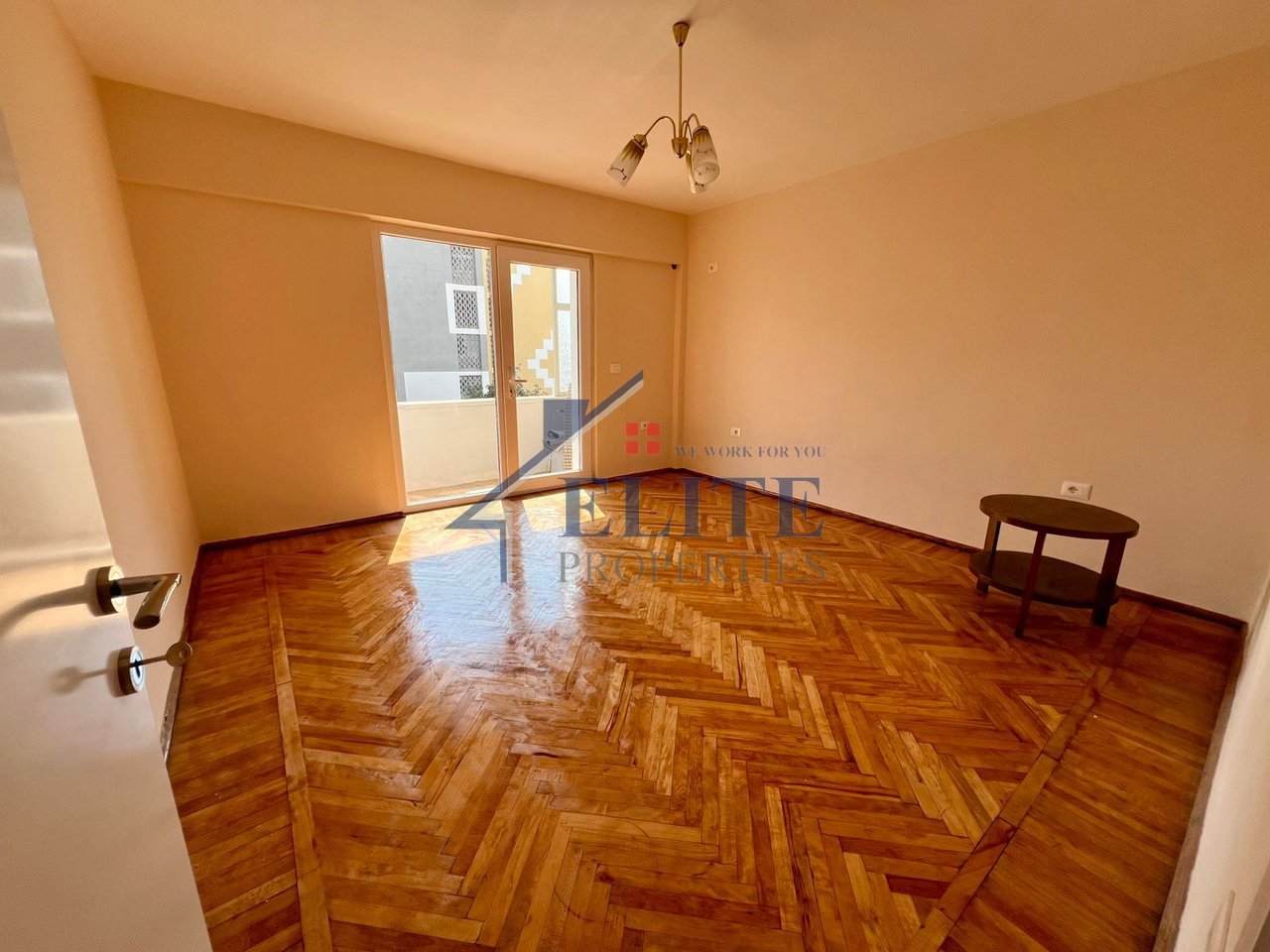 9-katëshet, apartament/zyrë 2+1 me qira