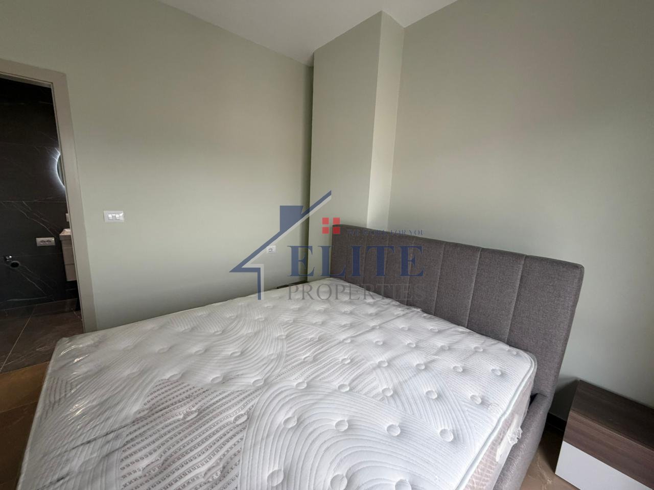 Zogu i Zi, apartament 2+1+2 me qira
