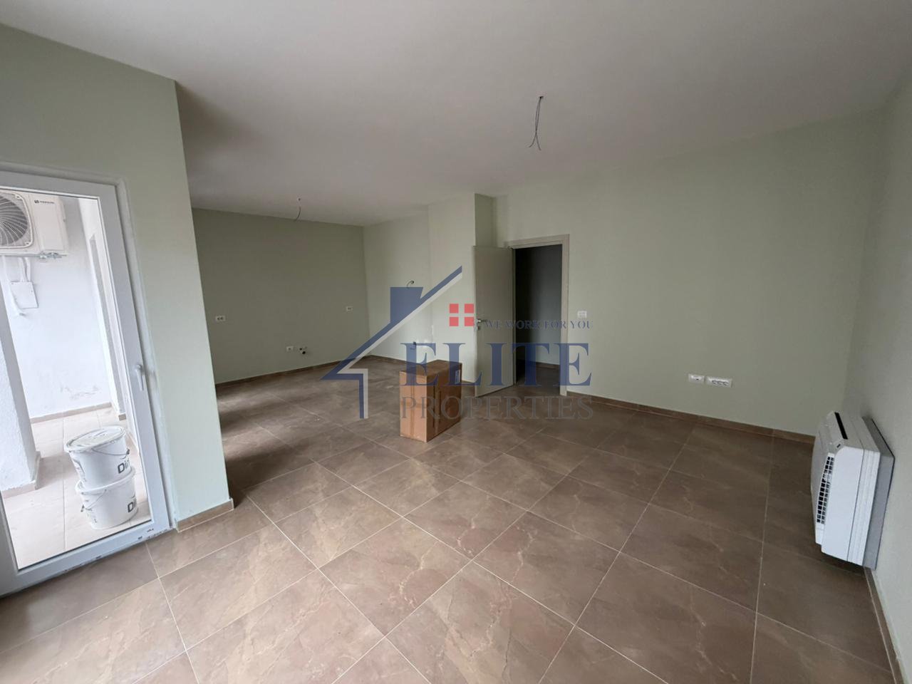 Zogu i Zi, apartament 2+1+2 me qira