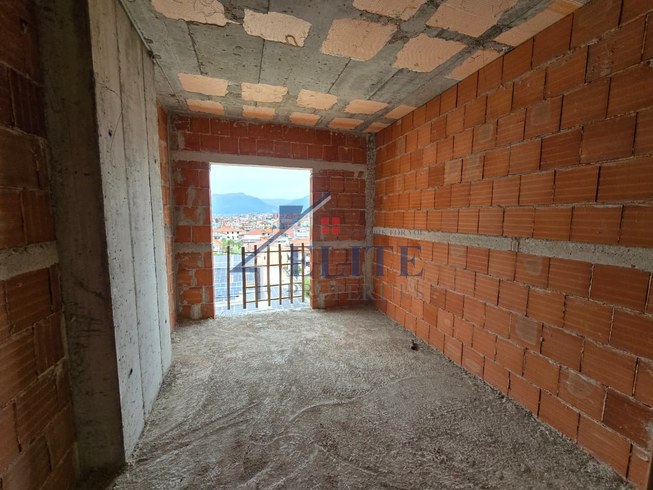 Tirana Entry II, appartamento 2+1 in vendita