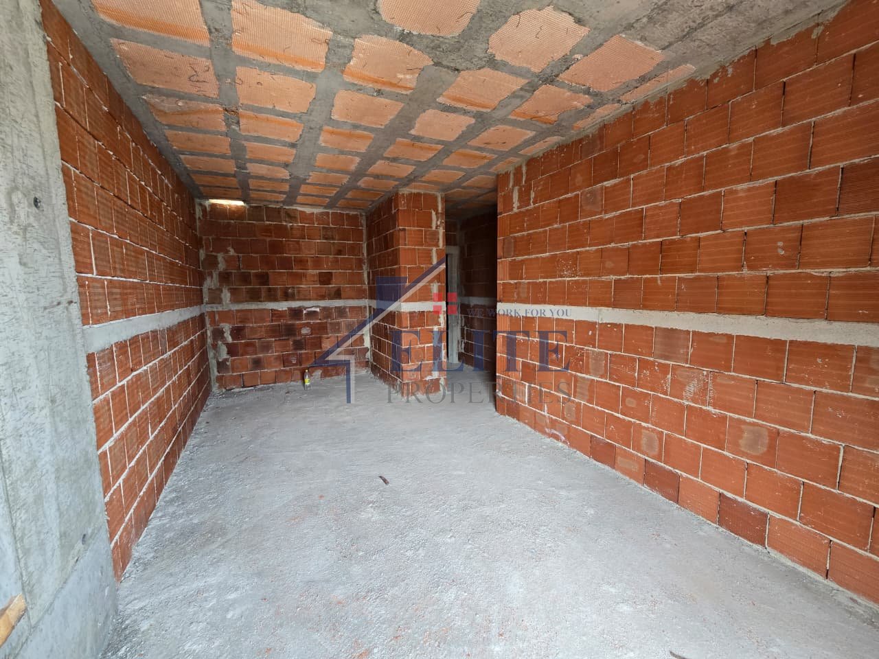 Tirana Entry II, appartamento 2+1 in vendita