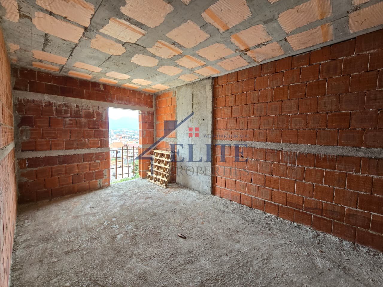 Tirana Entry II, appartamento 2+1 in vendita