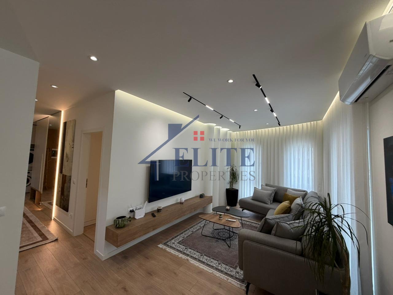 Zogu i Zi, apartament modern 2+1 në shitje