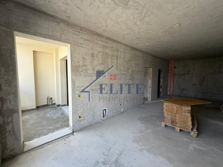 Family Residence Paskuqan, apartament 1+1 në shitje