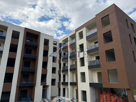 Family Residence Paskuqan, apartament 1+1 në shitje