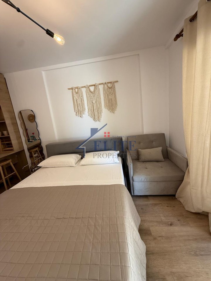 Drymadhes, garzoniere + post parkimi ne shitje