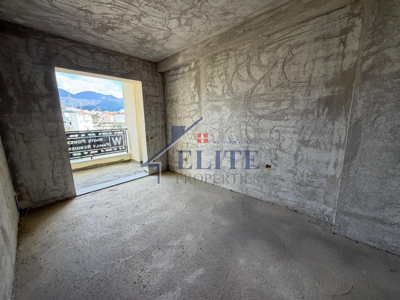 Family Residence Paskuqan, apartament 1+1 në shitje