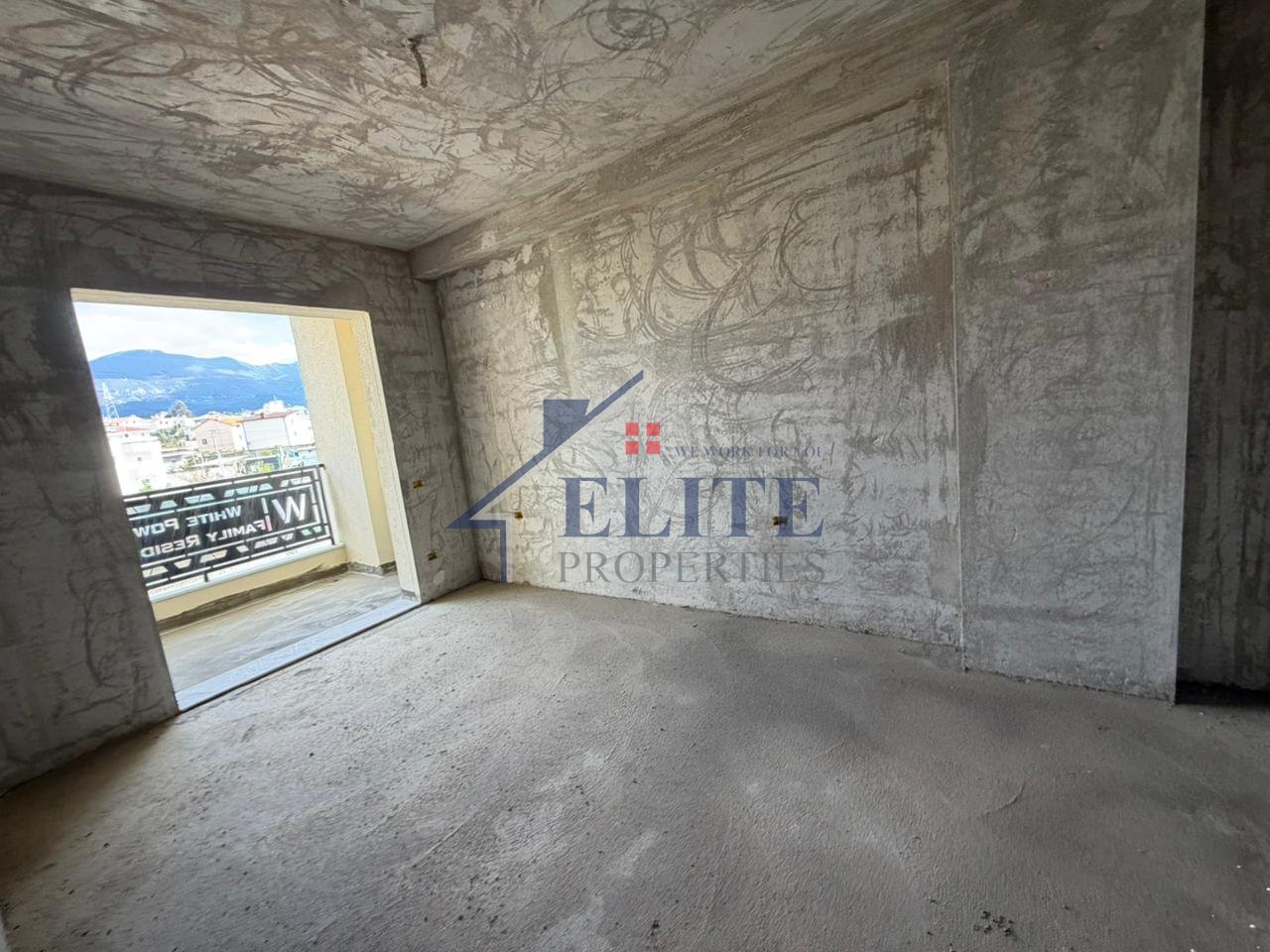 Family Residence Paskuqan, apartament 1+1 në shitje