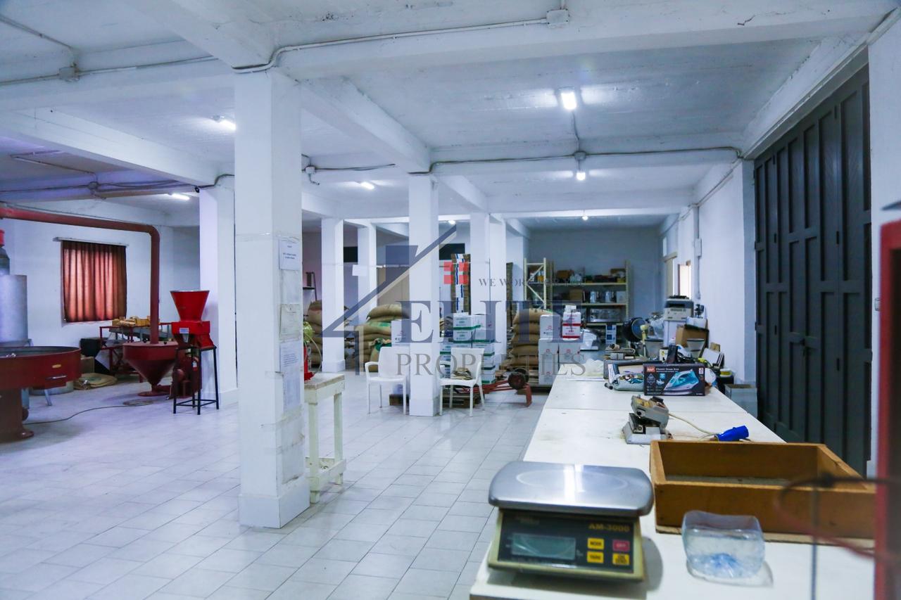 Durrës, 2-story building with land for sale