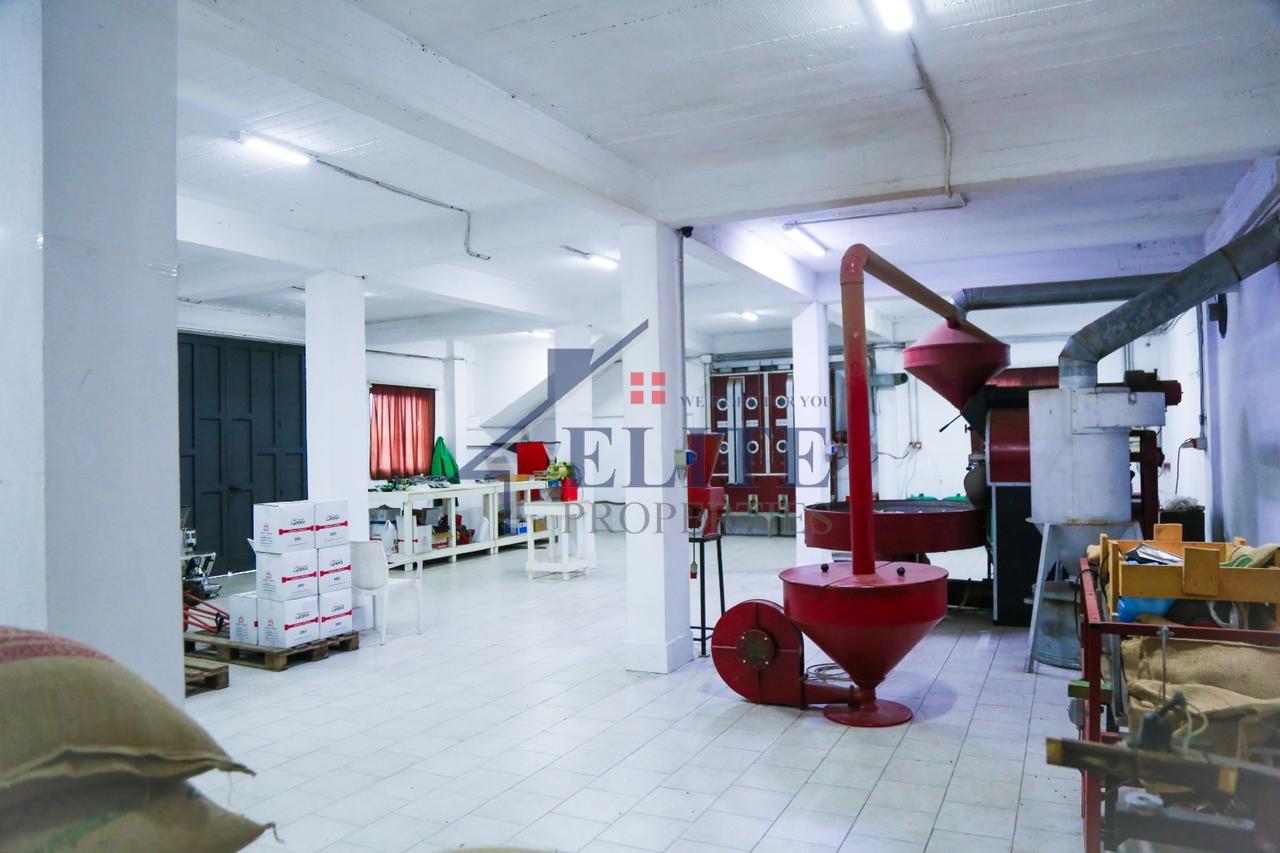 Durrës, 2-story building with land for sale