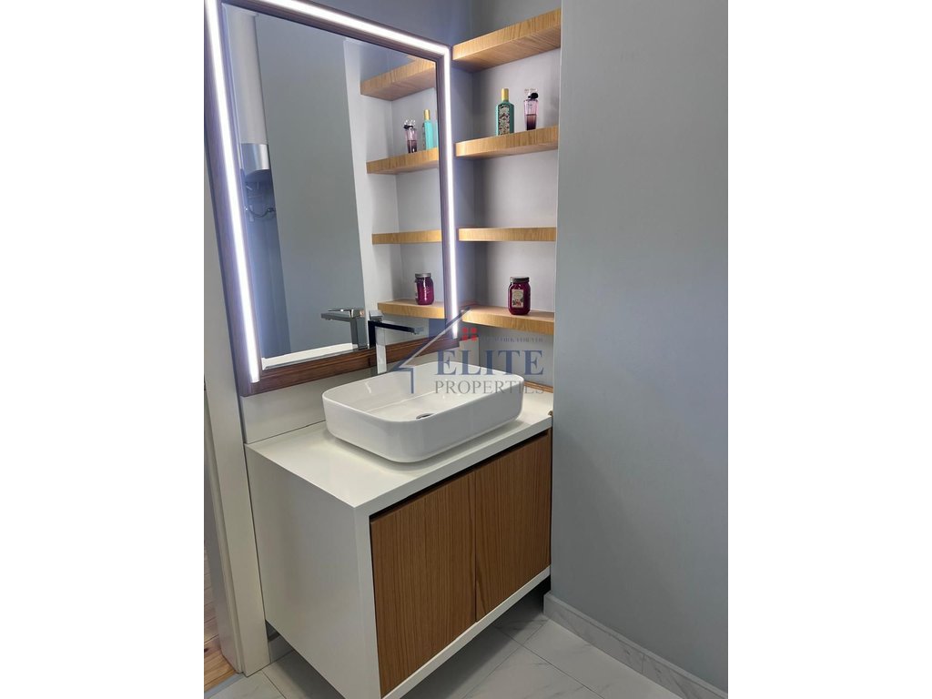 Luxury penthouse for rent with veranda at the "Zoo Garden"