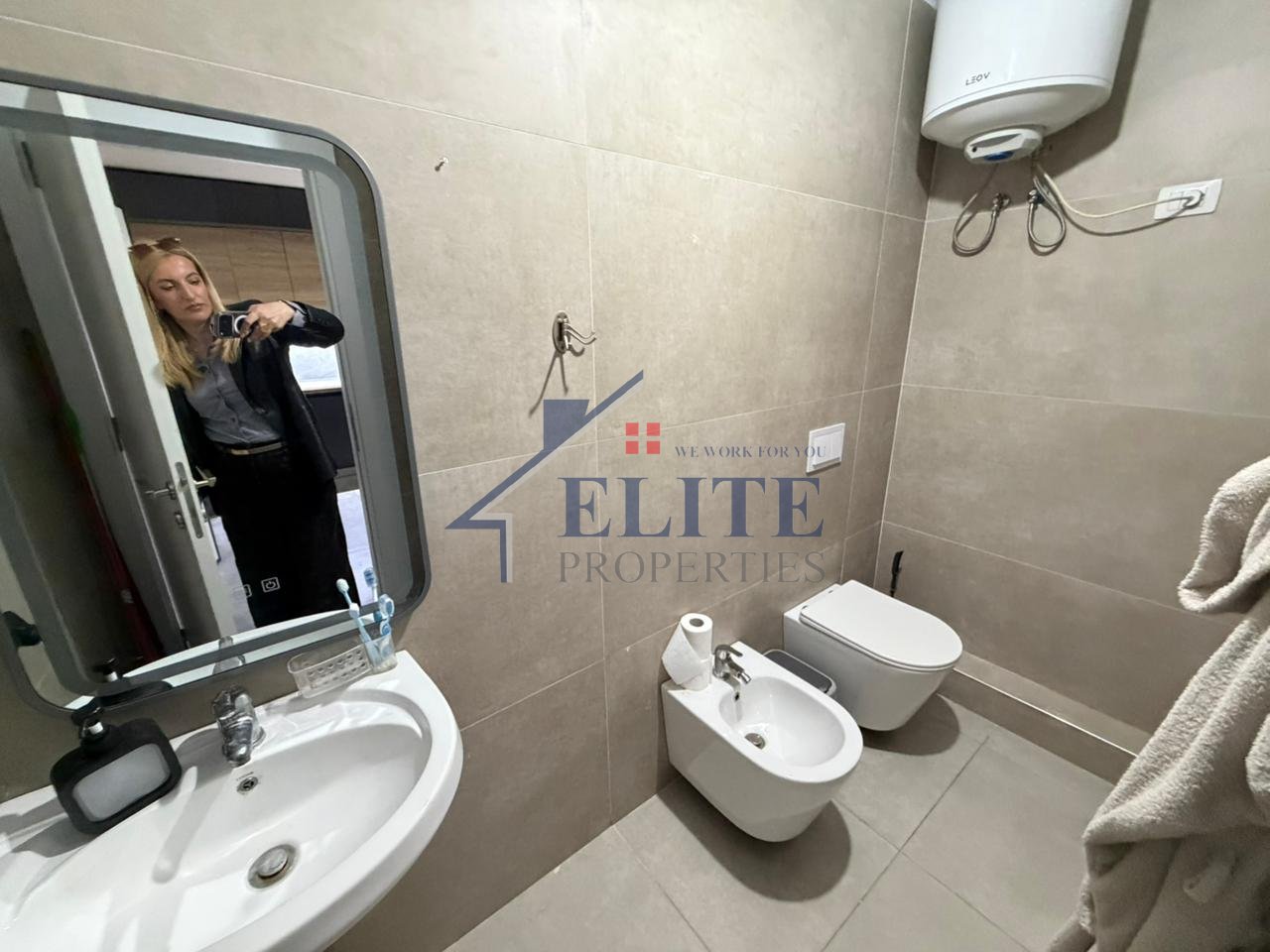 Kodra e Diellit 2, appartamento 1+1 in vendita