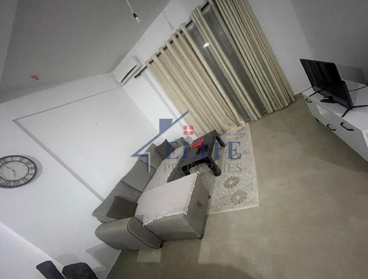 Ish-fusha e aviacionit, appartamento con una camera da letto in affitto