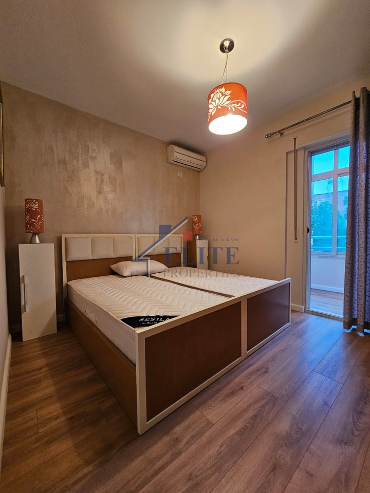 Via Mine Peza, appartamento con una camera da letto in vendita