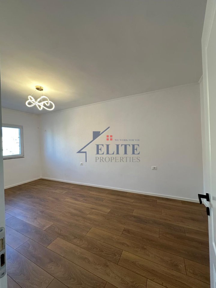 Near the Faculty of Sciences, two bedroom apartment for sale