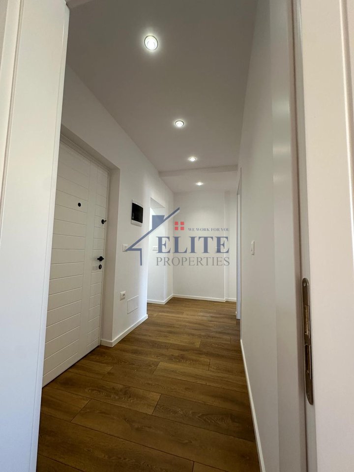 Near the Faculty of Sciences, two bedroom apartment for sale