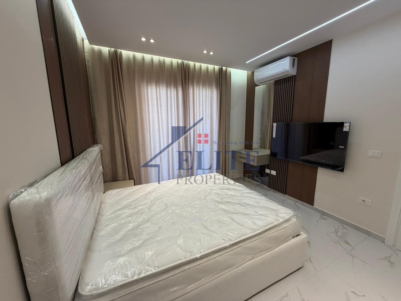 Aura Complex, Dritan Hoxha Street, super one bedroom apartment for rent