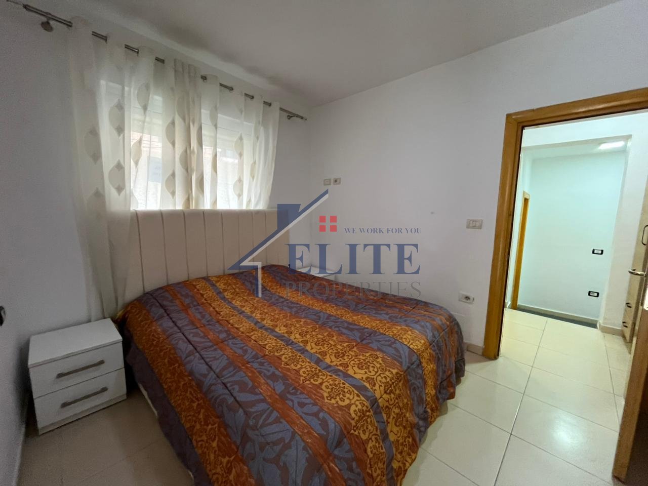 Rruga Fortuzi, apartament 1+1 me verandë për qira