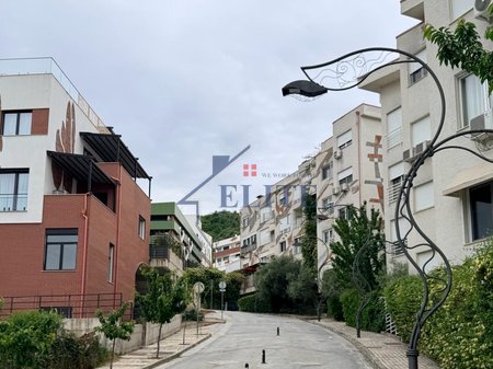 Rezidenca Kodra e Diellit 1, zgjatimi, Shitet Apartament 1+1 me oborr