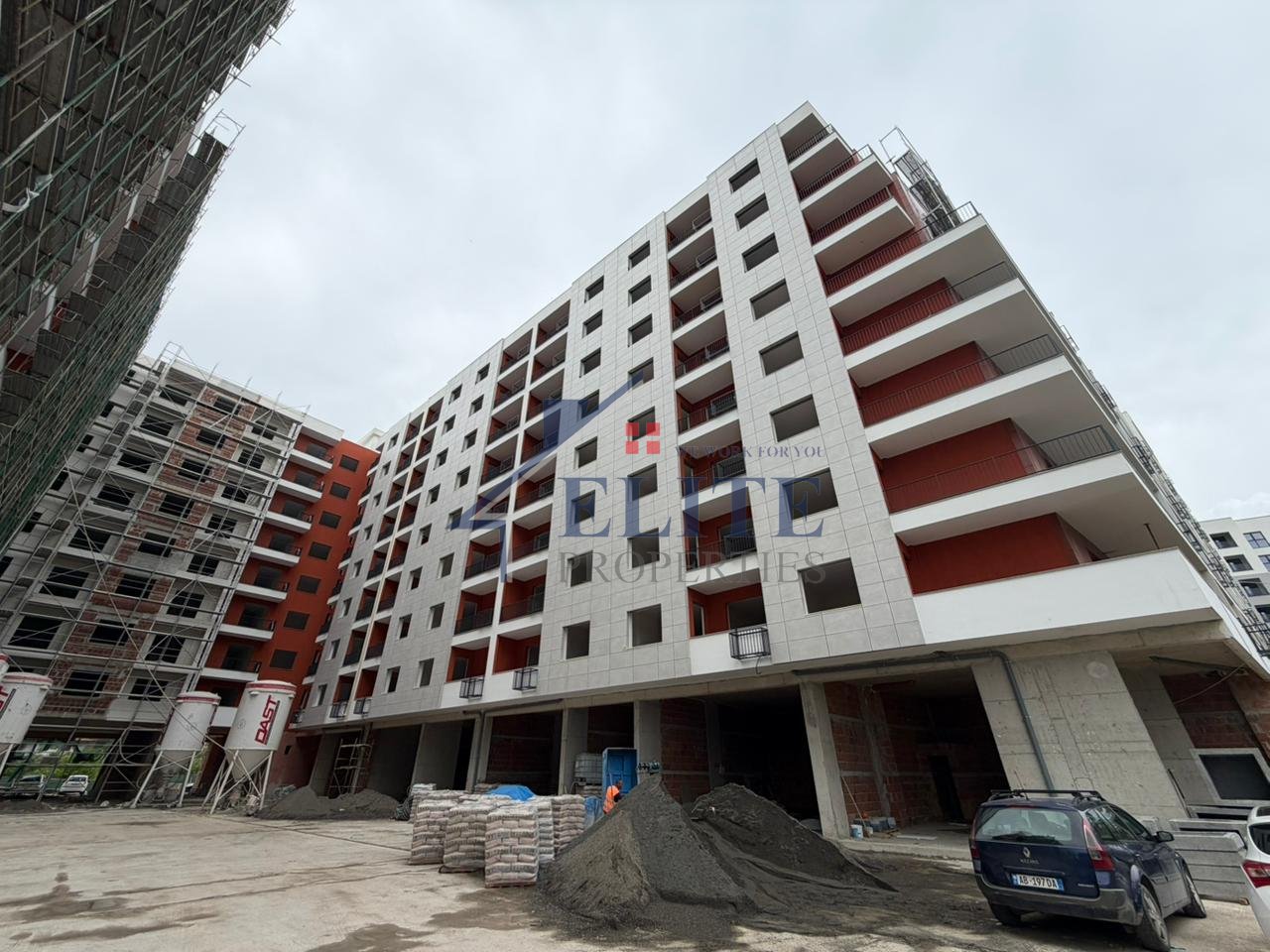 Kompleksi i Ndërtesave Space City, Paskuqan, apartament 1+1 në shitje